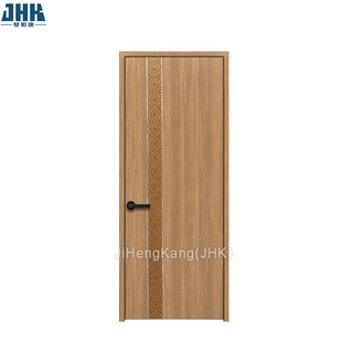 Portas de UPVC com acabamento acrílico, madeira e plástico